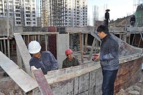 許昌市勞務(wù)員報考指南 條件、報名地點與所需材料詳解